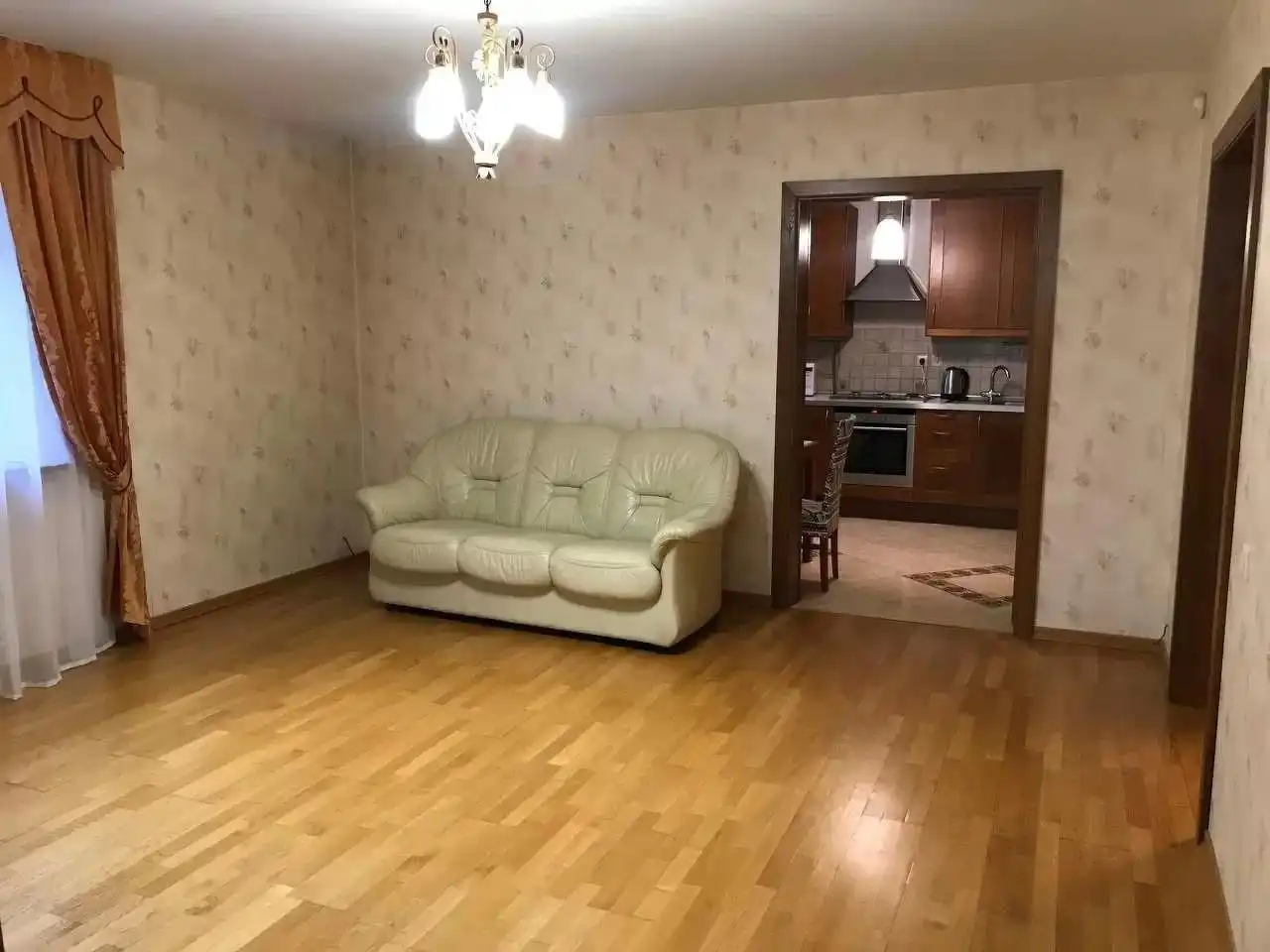 Просторная 3-комнатная квартира у метро Дубравная в тихом районе - Квартиры (Недвижимость) в Казань