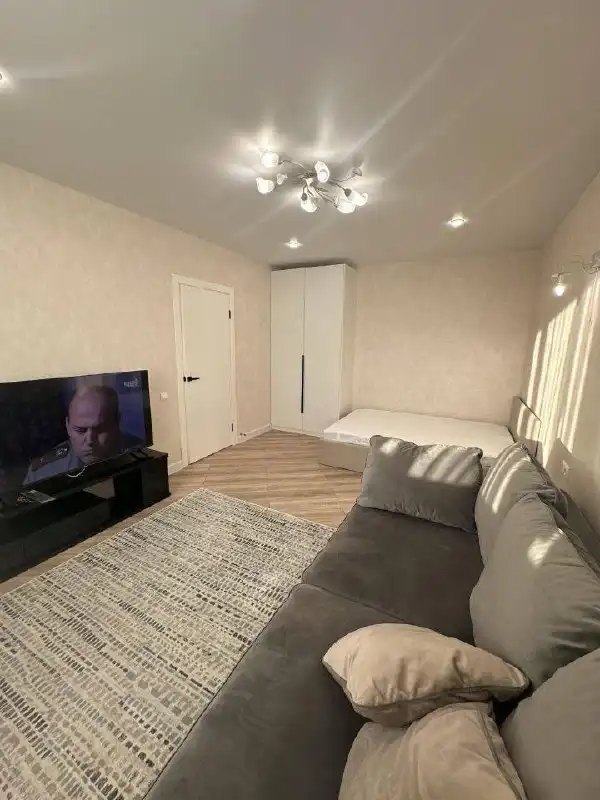 Сдам однокомнатную квартиру на Заслонова 40 к2 - Аренда квартир (Недвижимость) в Казань