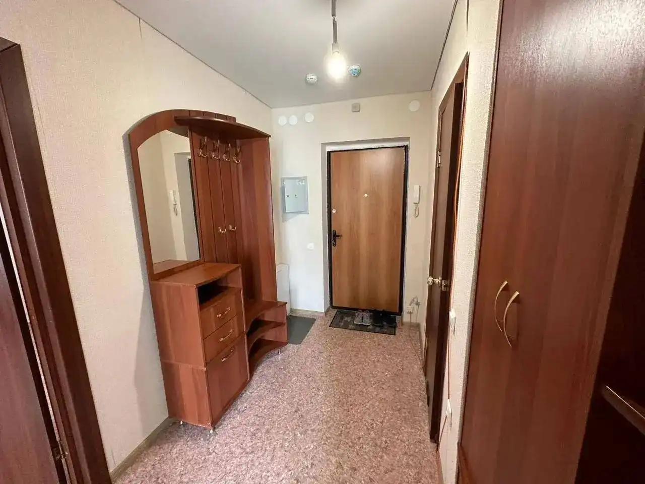 Сдам 1-комнатную квартиру - Аренда квартир (Недвижимость) в Казань