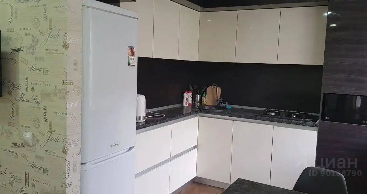 Сдам однокомнатную квартиру 38 м² на проспекте Ямашева - Аренда квартир (Недвижимость) в Казань