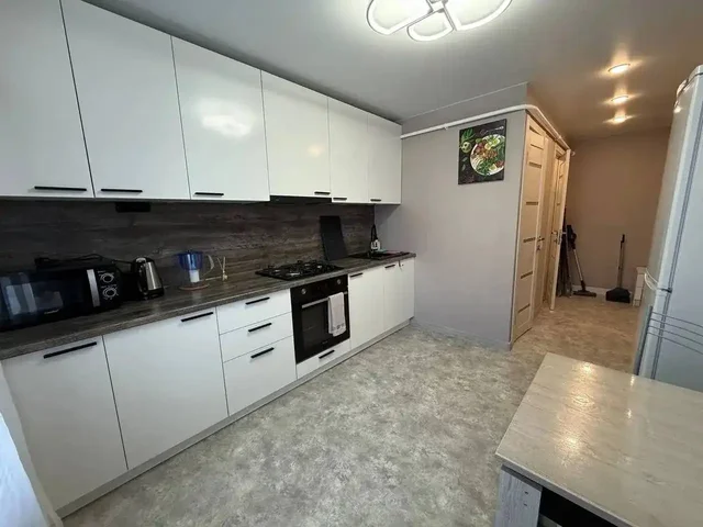 Сдам квартиру на улице Фучика 72 - Аренда коммерческой недвижимости в Казань