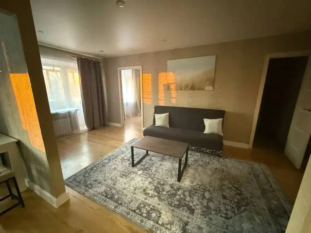 Сдам 2-комнатную квартиру на улице Красной Позиции - Аренда коммерческой недвижимости в Казань