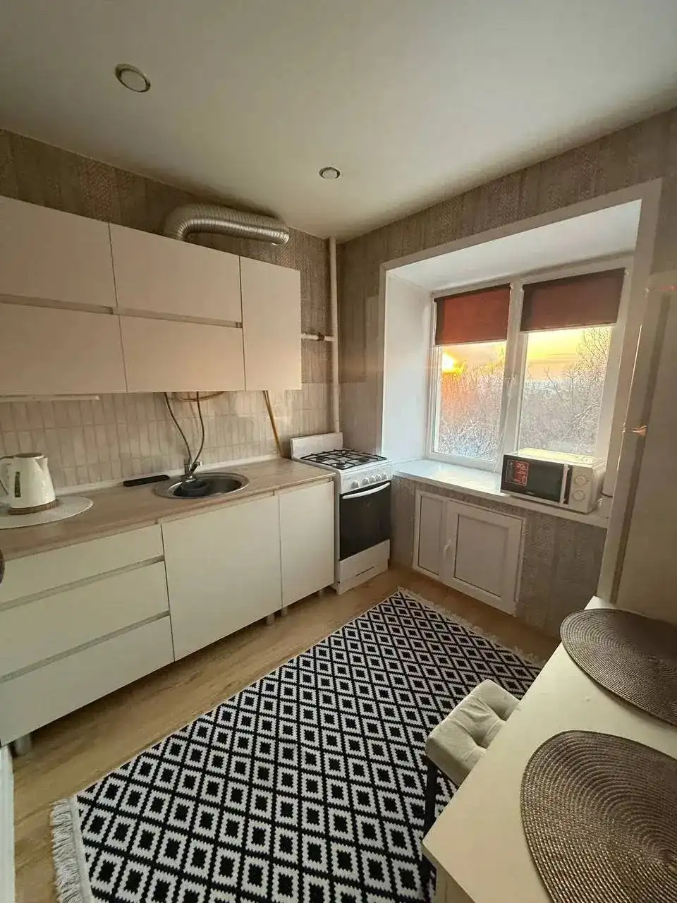 Сдам 2-комнатную квартиру на улице Красной Позиции - Аренда квартир (Недвижимость) в Казань