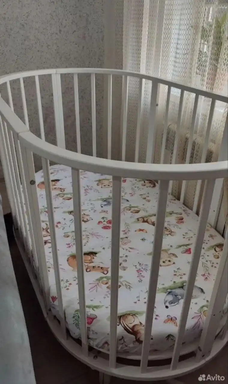 Продажа детской кроватки с матрасом и аксессуарами - Детская мебель (Товары для детей) в Нежинка