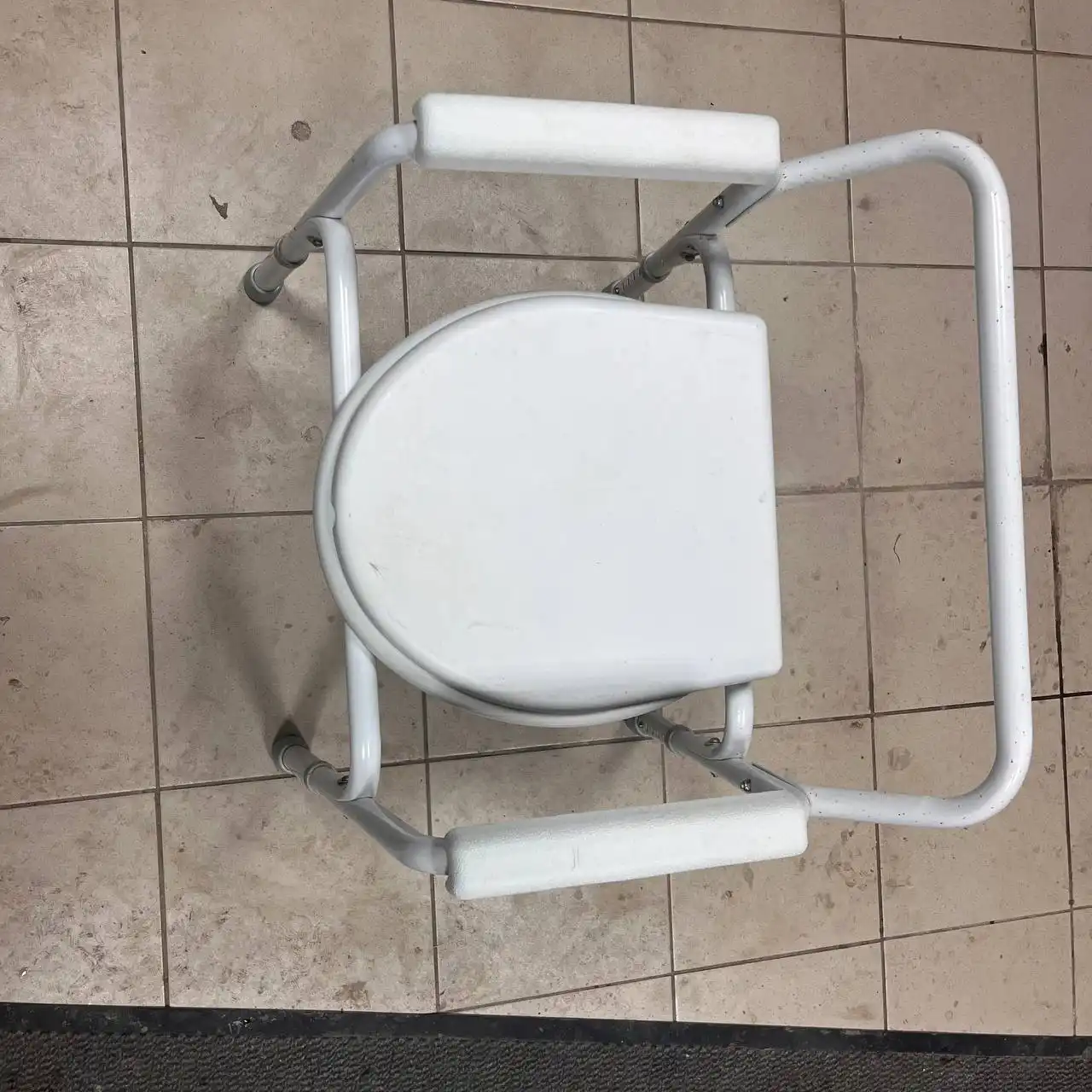 Стул санитарный - Мебель (Для дома и дачи) в Нежинка