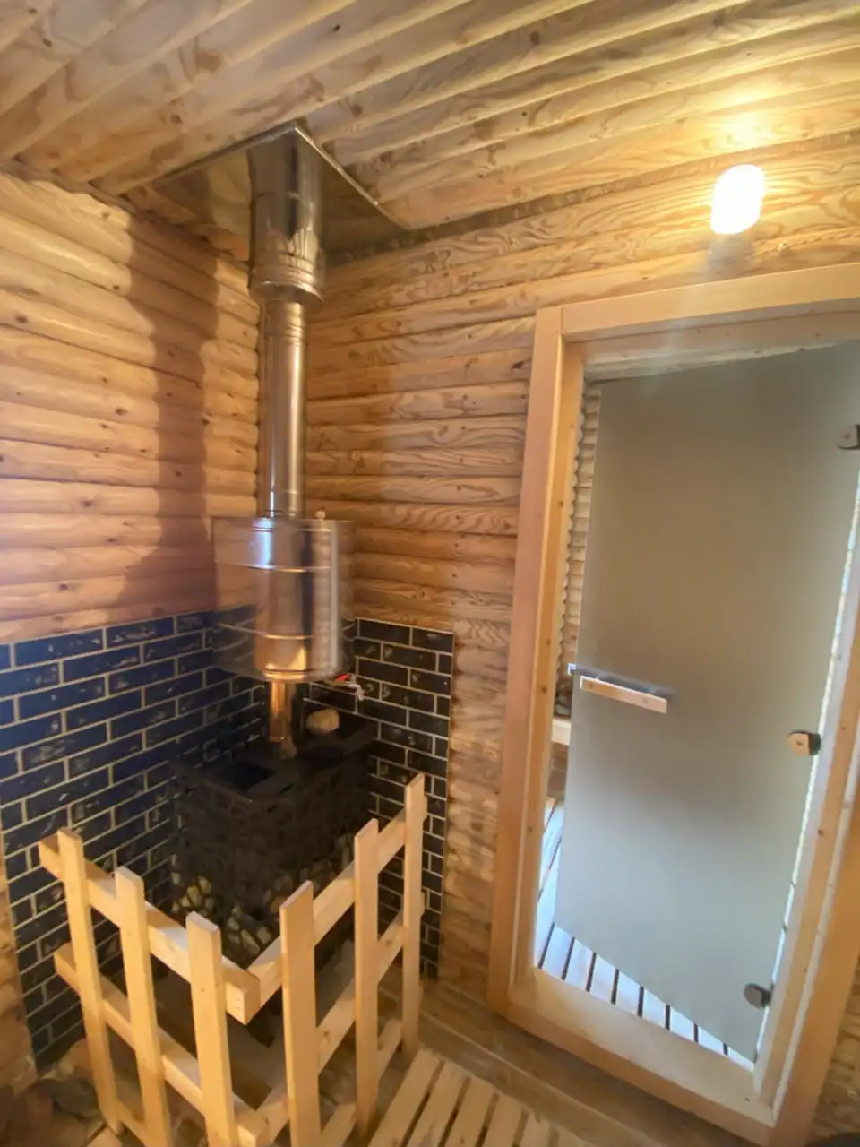 Баня-бочка из бревна с современным дизайном и традиционными свойствами - Бани и сауны (Для дома и дачи) в Нежинка