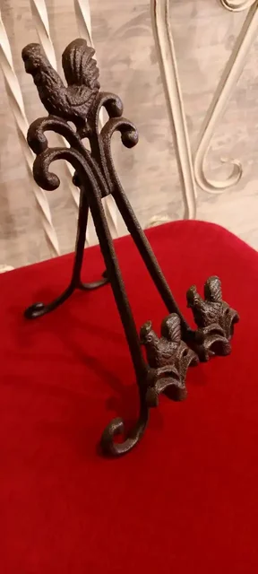 Чугунная подставка для книг с кулинарной книгой в подарок - Хобби и отдых в Нежинка