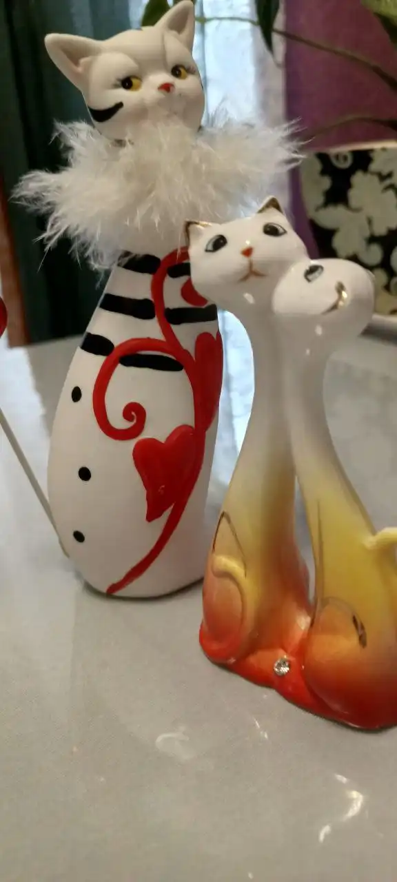 Фарфоровые статуэтки кошек - Коллекционирование (Хобби и отдых) в Нежинка
