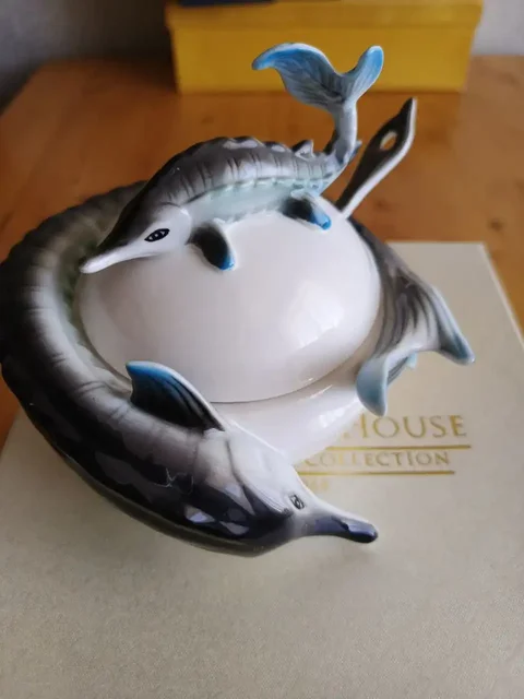 Фарфоровая Икорница с ложкой в подарочной упаковке - Для дома и дачи в Нежинка