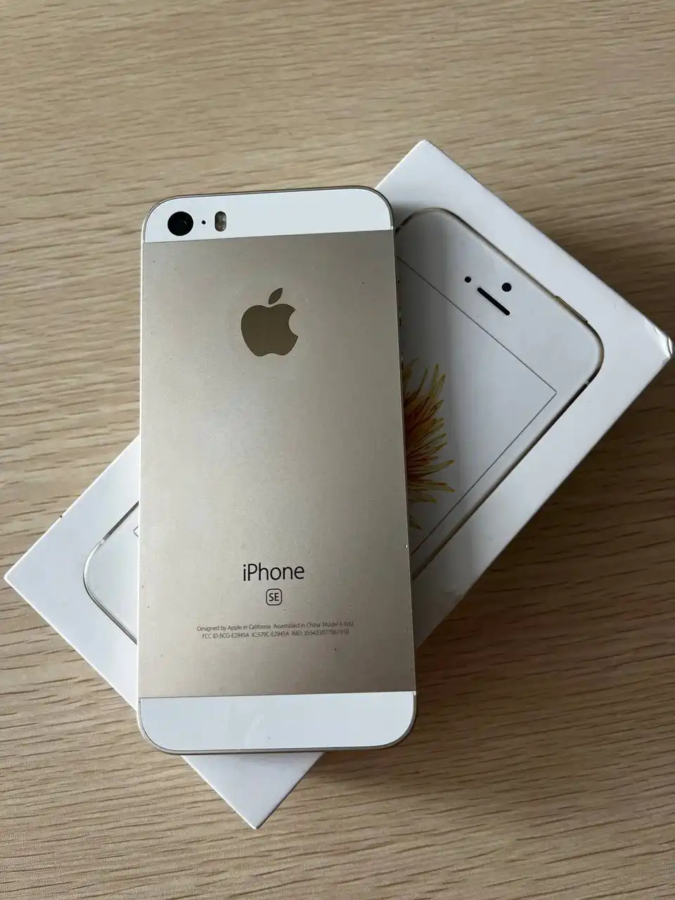 Продам iPhone SE в хорошем состоянии - Смартфоны (Электроника) в Нежинка