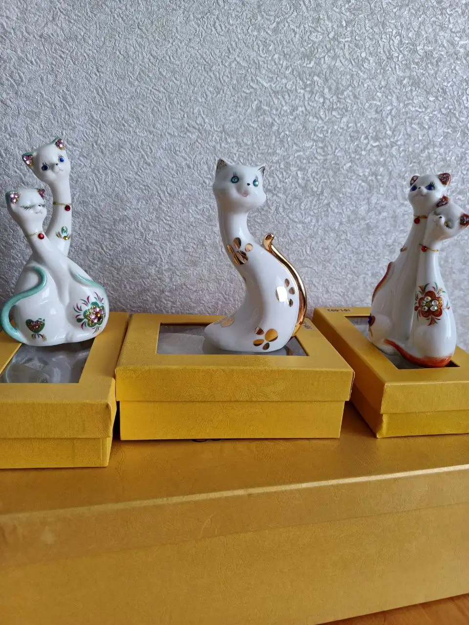 Фарфоровые статуэтки ко Дню влюбленных - Статуэтки (Барахолка) в Нежинка