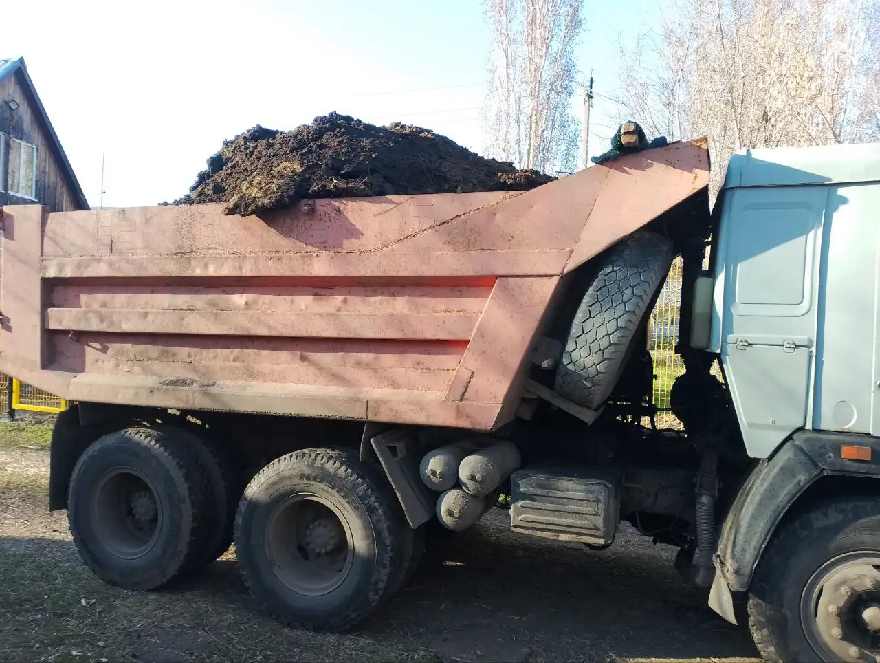 Услуги доставки сыпучих материалов и вывоза мусора - Грузоперевозки и доставка (Услуги) в Нежинка