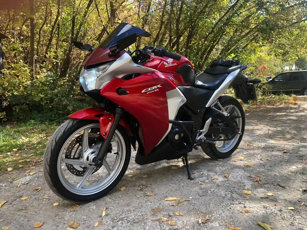 Продается Honda CBR250R