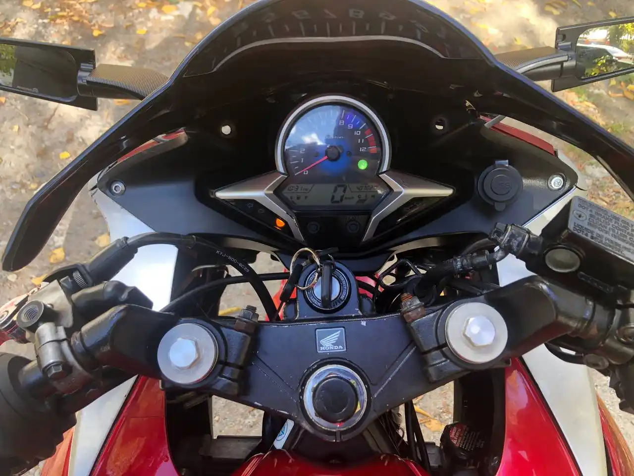 Продается Honda CBR250R