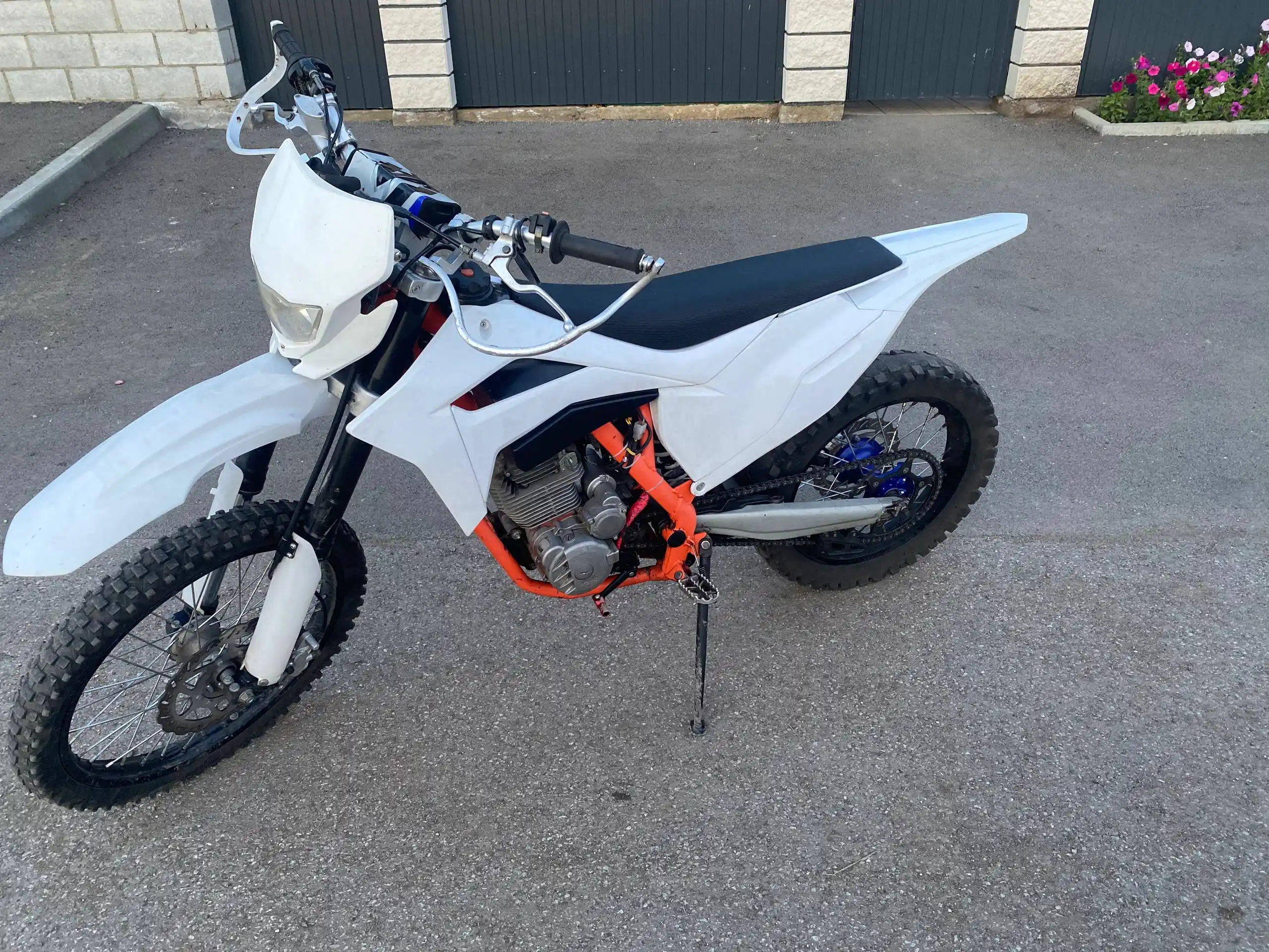 Кайо К4 полноразмерный мотоцикл