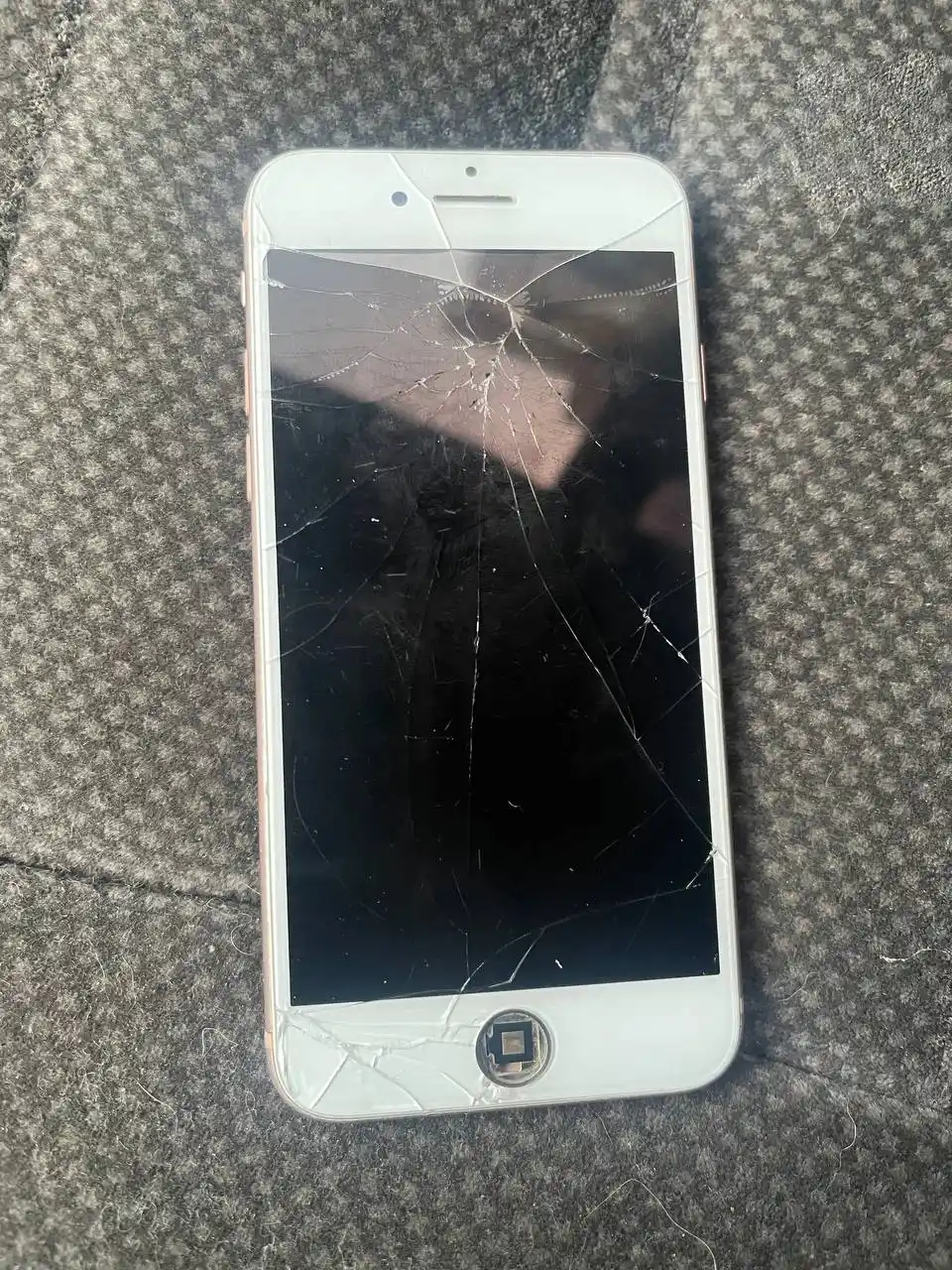 Продаю телефон Айфон 8 - Электроника в Магнитогорск