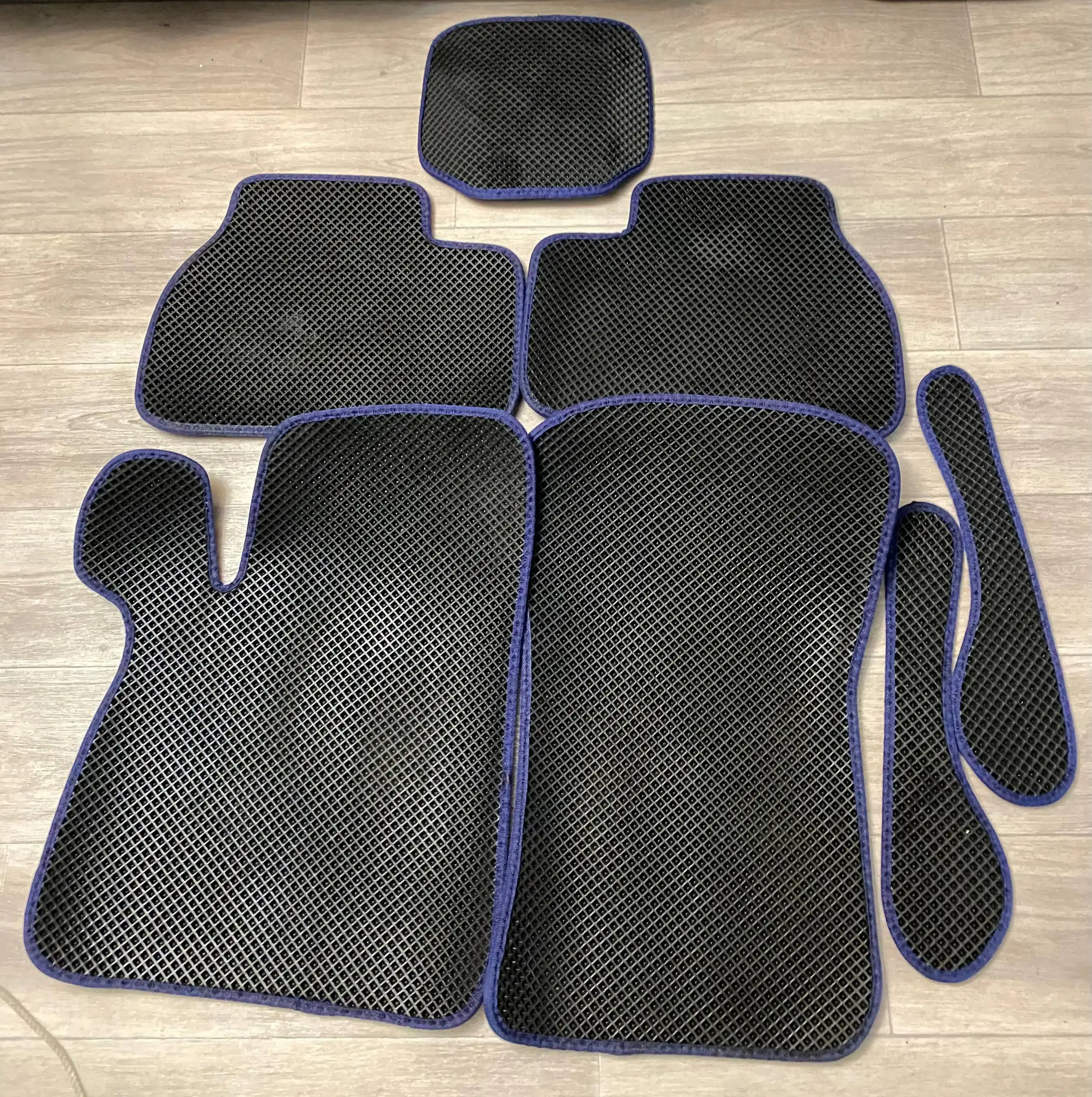 Продажа автозапчастей и аксессуаров