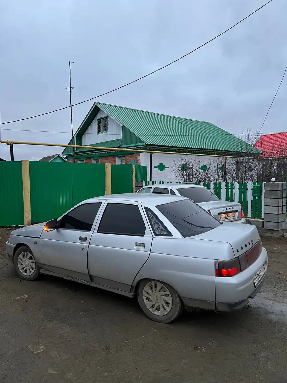 Продажа двух автомобилей Чирик и Шоха