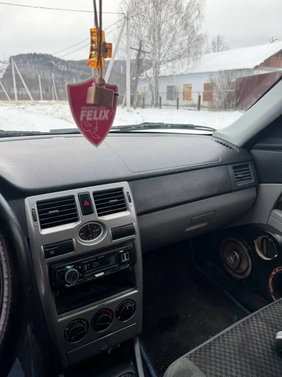 Продажа автомобиля 2010 года в хорошем состоянии