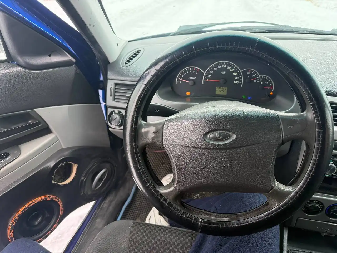 Продажа автомобиля 2010 года в хорошем состоянии