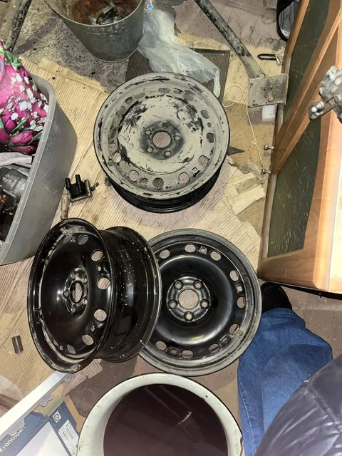 Продажа штампов 15 с поло - Запчасти в Магнитогорск