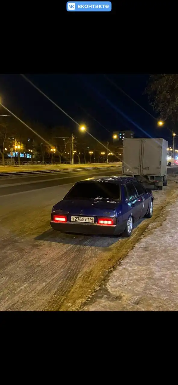 Автомобиль ВАЗ 1996 года, мотор 1.6, КПП без хрустов, стопари лед