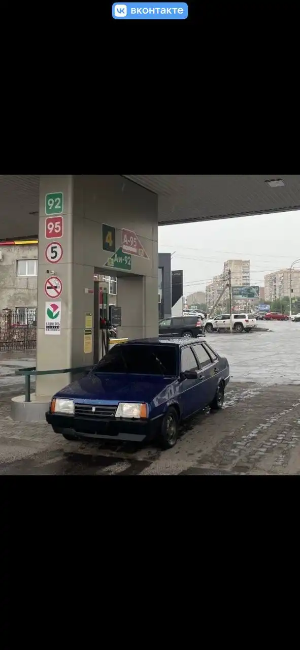 Автомобиль ВАЗ 1996 года, мотор 1.6, КПП без хрустов, стопари лед