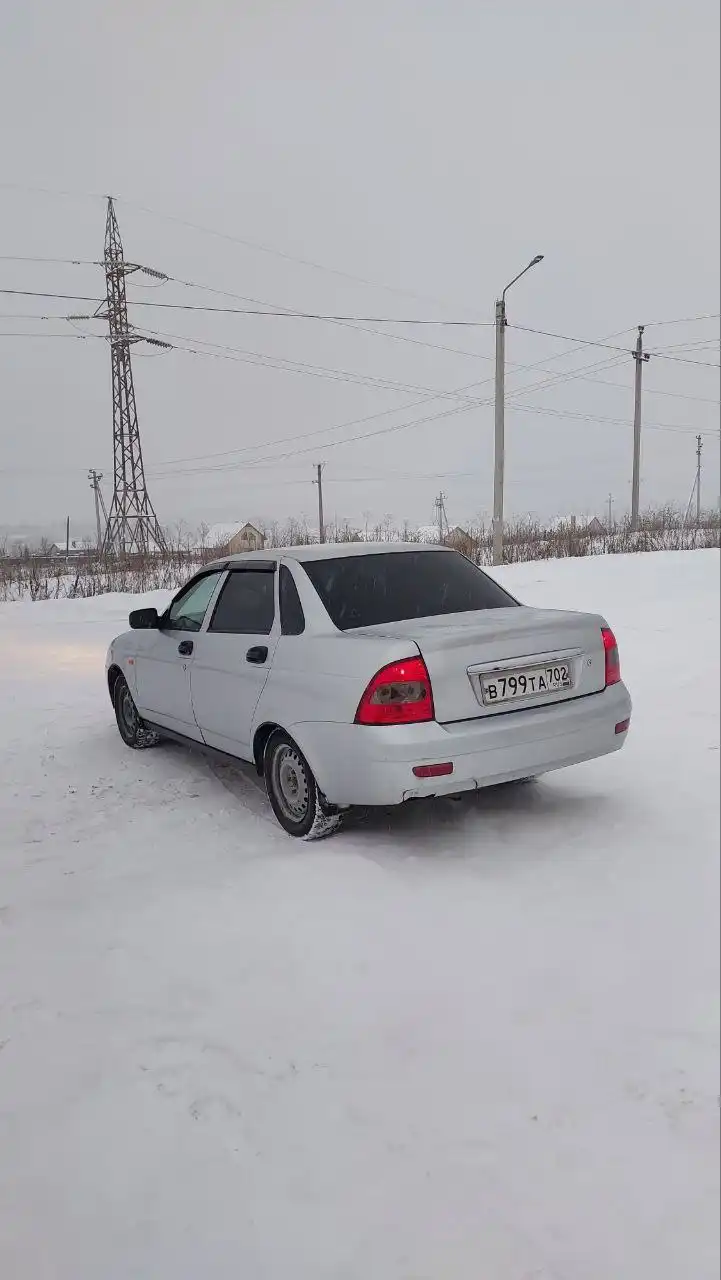 Продам Приору 2008 года