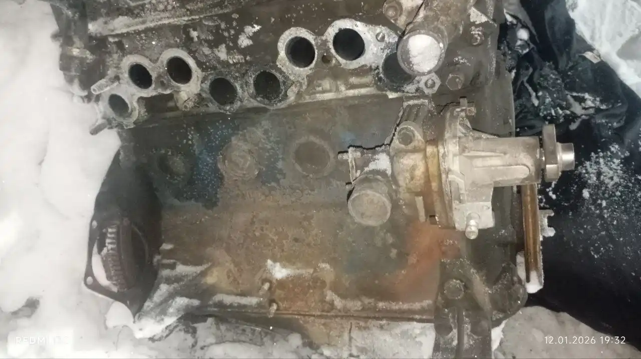 Продажа двигателя и коробки передач для авто - Двигатели и КПП (Запчасти) в Магнитогорск