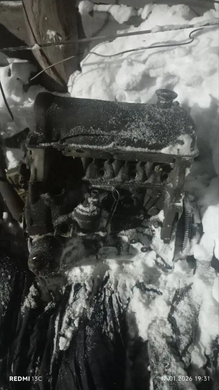 Продажа двигателя и коробки передач для авто - Двигатели и КПП (Запчасти) в Магнитогорск