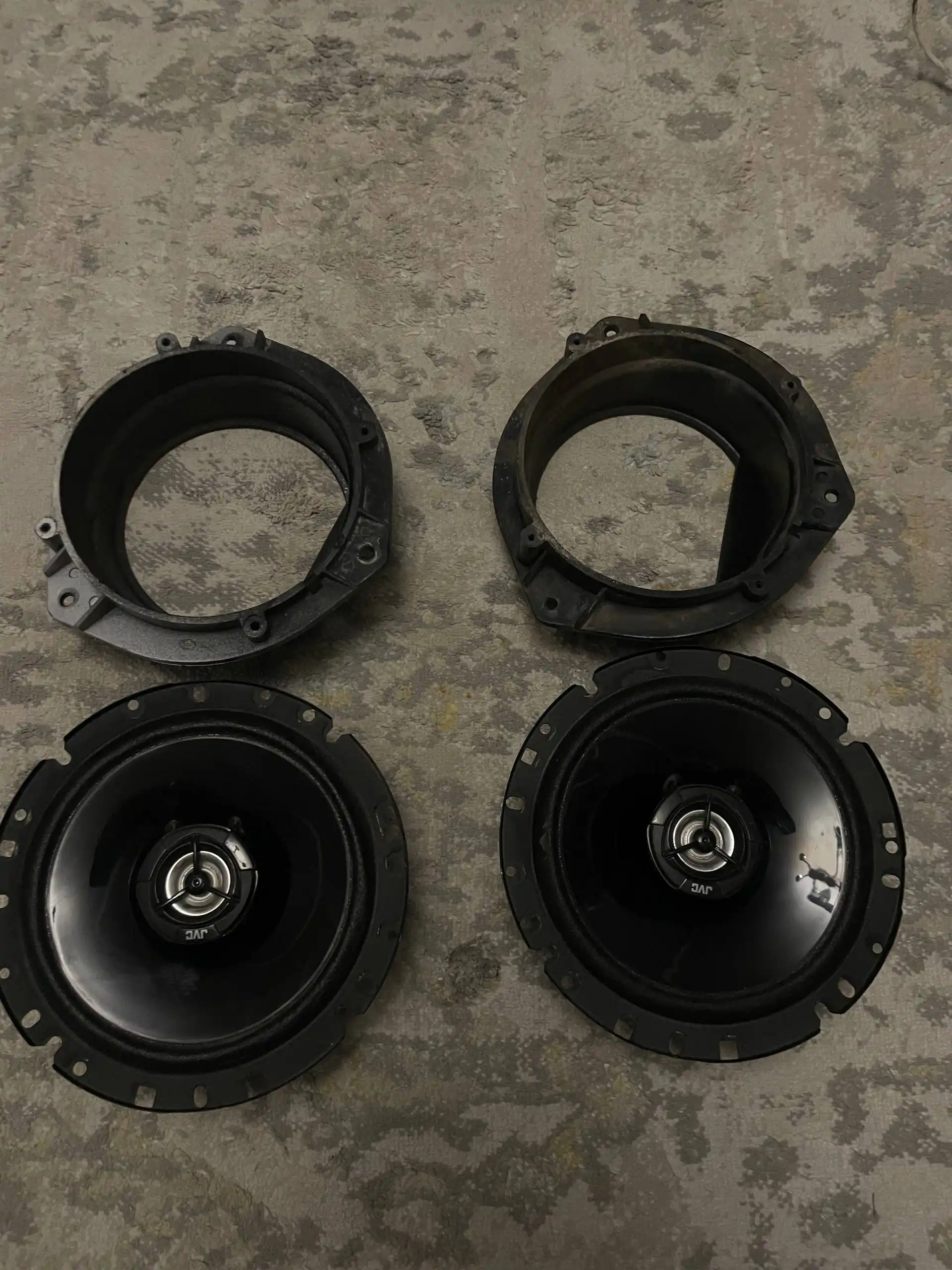 Продажа динамиков 300W - Аудиотехника (Электроника) в Магнитогорск