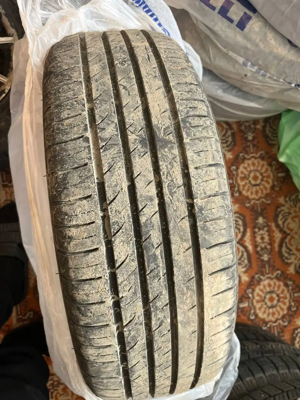 Летние шины Kumho Ecowing 205/55 R16 почти новые - Шины и диски (Авто) в Магнитогорск