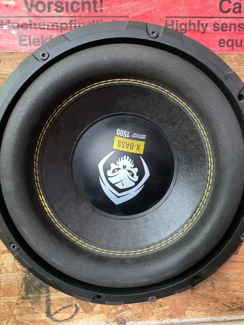 Продам саб и усилитель - Аудио в Магнитогорск