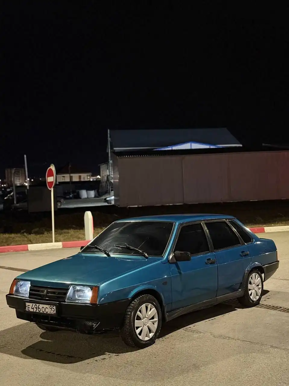 Автомобиль ВАЗ 21099 2000 года - Авто в Магнитогорск