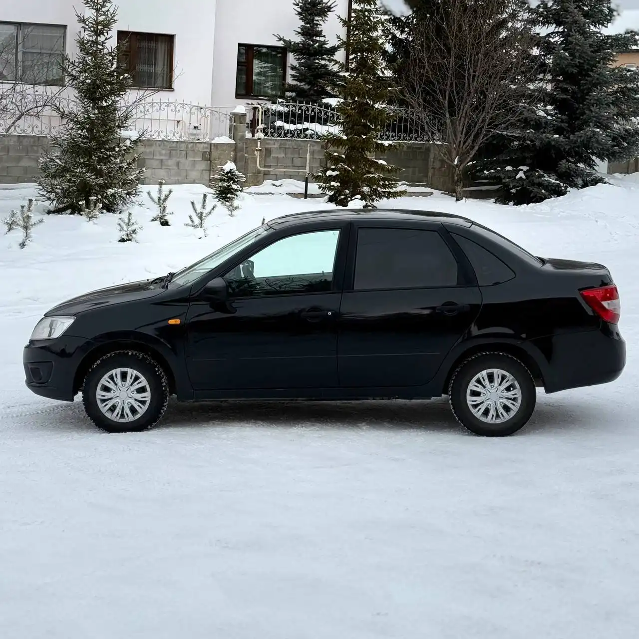 Лада Гранта 2017 года в отличном состоянии - Авто в Магнитогорск