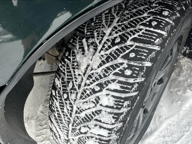 ВАЗ 2110 2002 года - Грузовики и фургоны в Магнитогорск