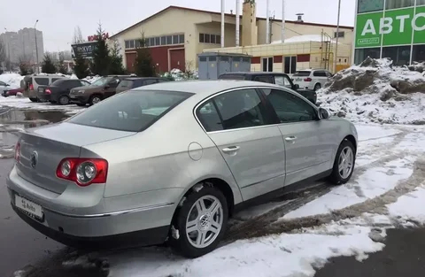 Volkswagen Passat B6 2010 года с полной комплектацией - Внедорожники в Набережные Челны