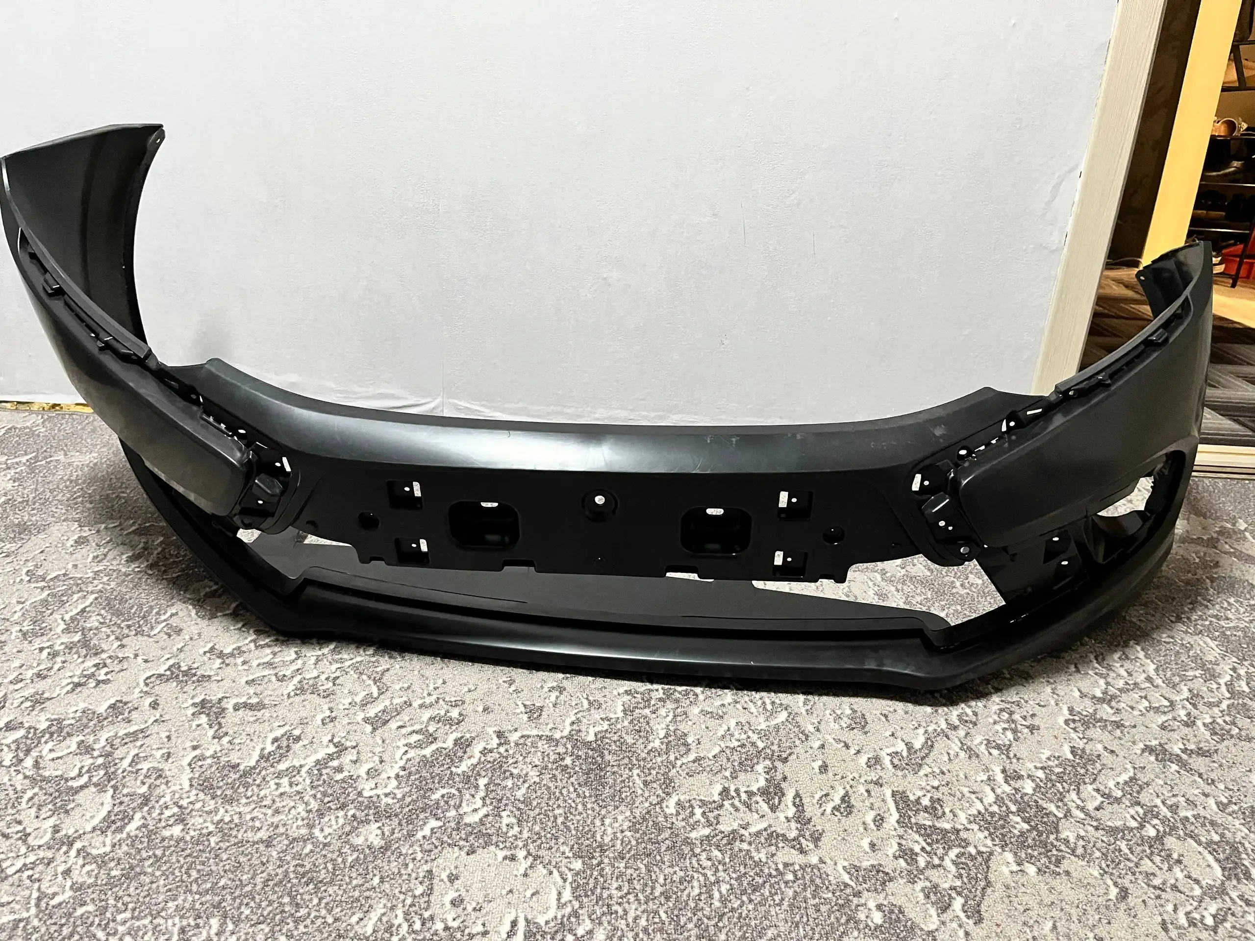 Продажа бампера на Гранту и магнитолы - Запчасти (Авто) в Магнитогорск