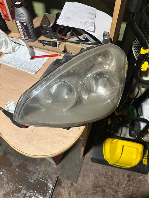 Продам левую фару на Приору - Запчасти в Магнитогорск