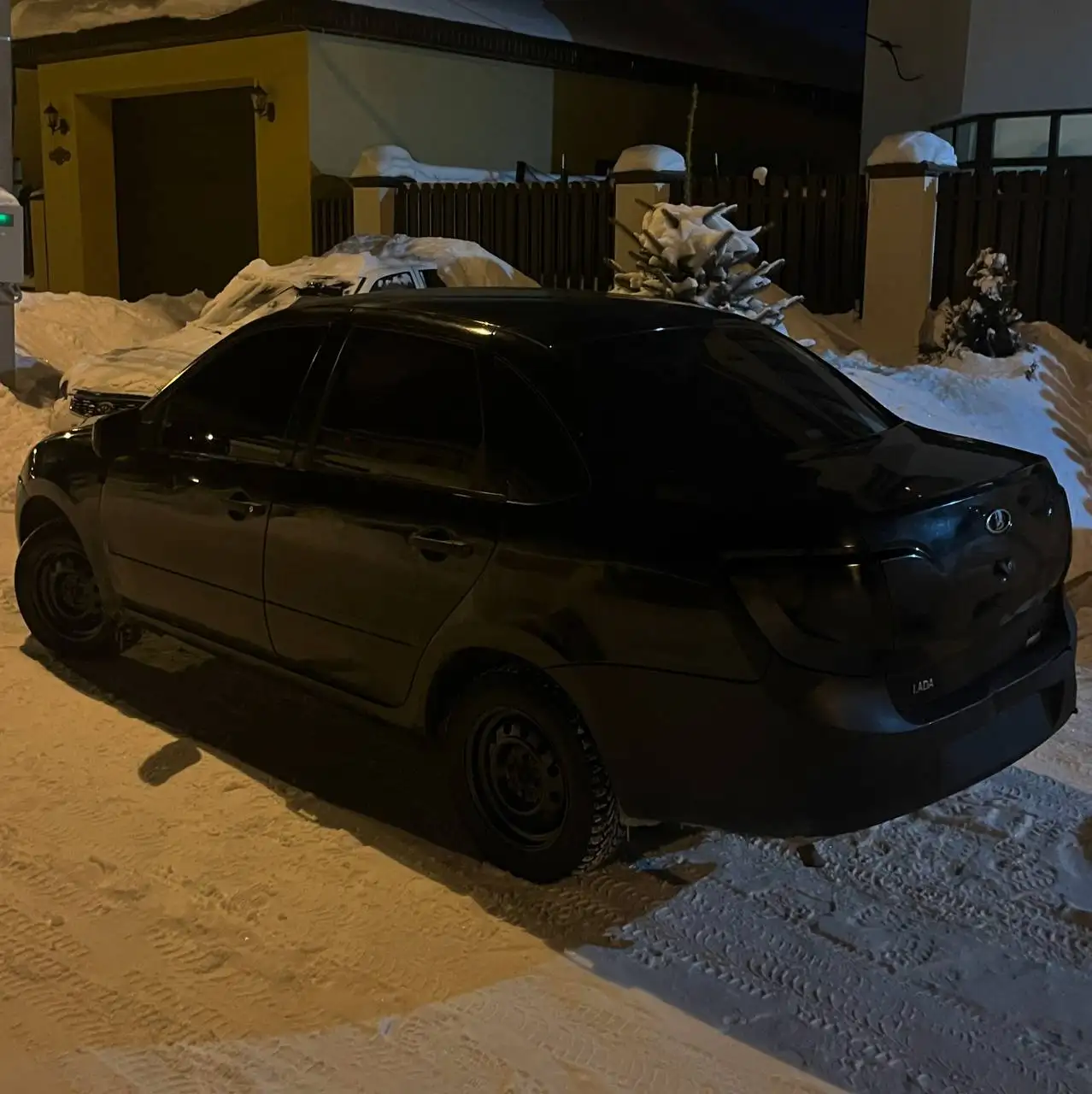 Продажа автомобиля Lada Granta 2013 года - Авто в Магнитогорск