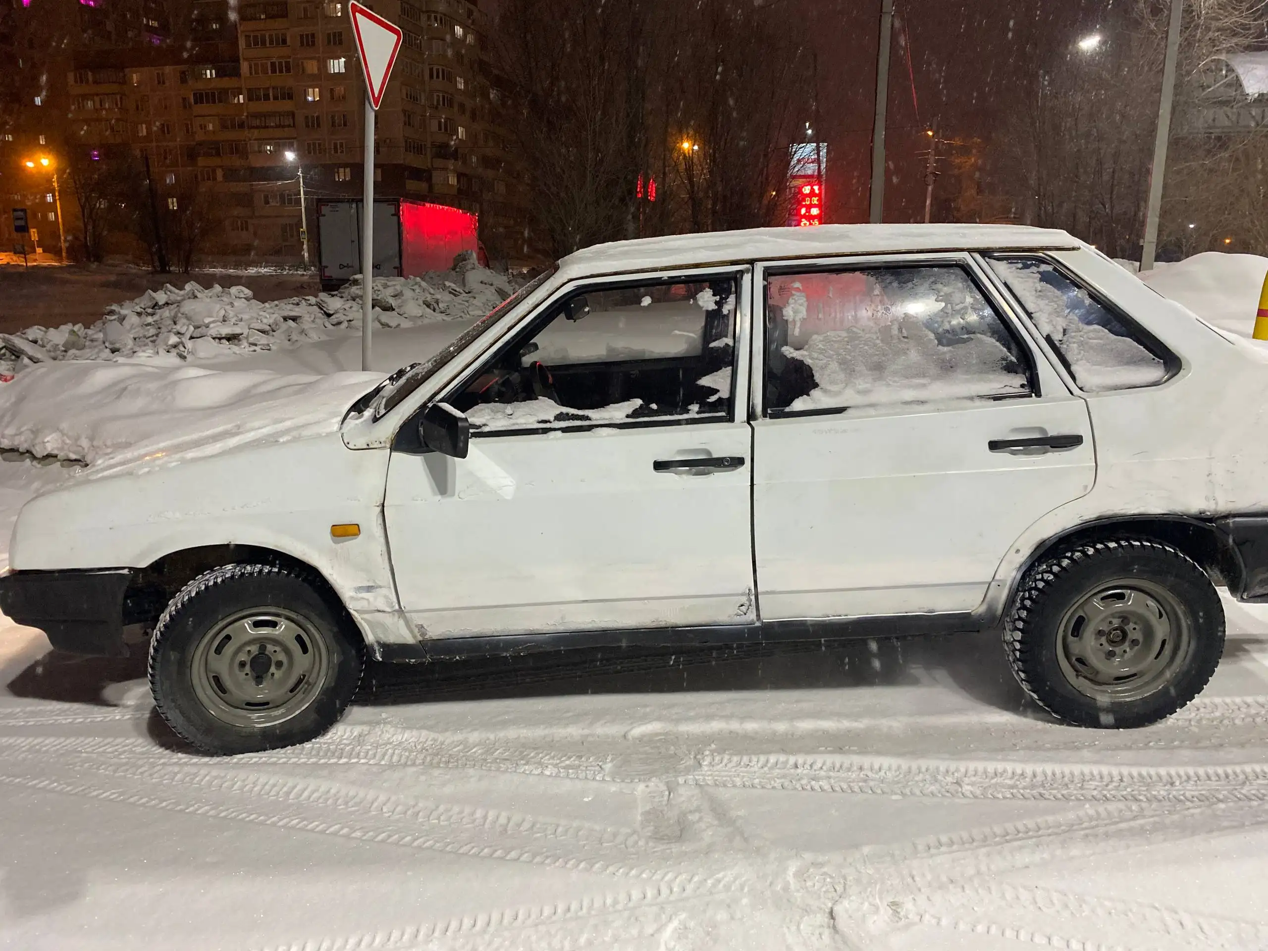 Продажа карбюраторной Ваз 21099 в Магнитогорске - Легковые автомобили (Авто) в Магнитогорск