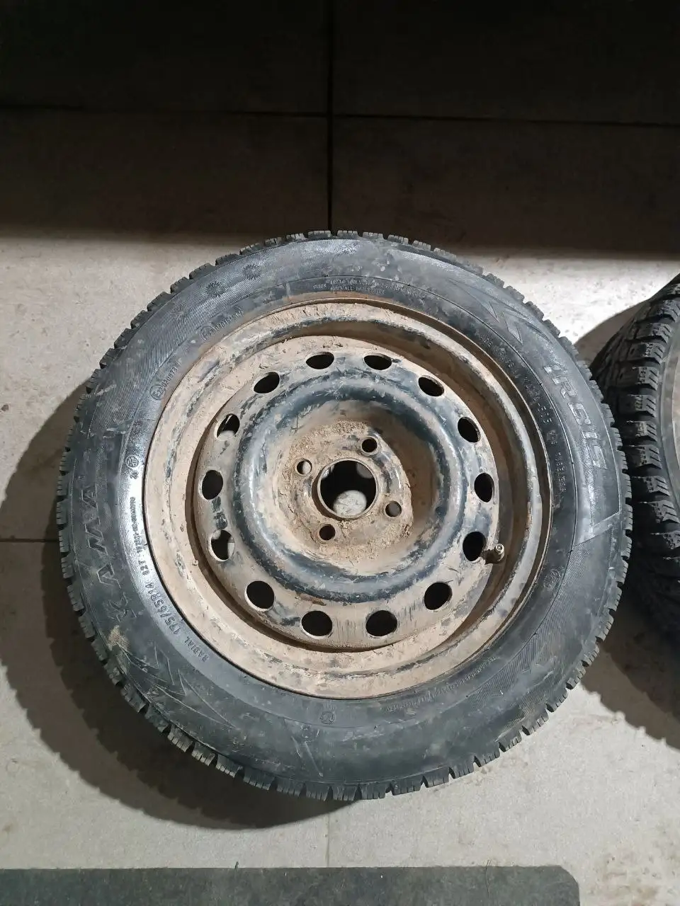 Продажа колес 13r и 14r - Запчасти (Авто) в Магнитогорск