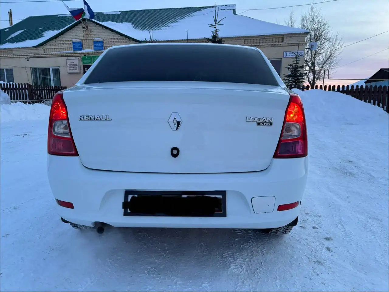 Рено Логан 2011 года выпуска - Авто в Магнитогорск