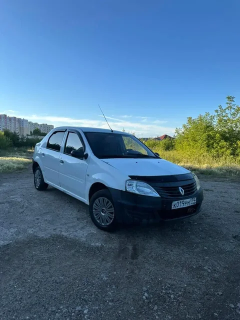 Продам Renault Logan 2013 года - Авто в Магнитогорск