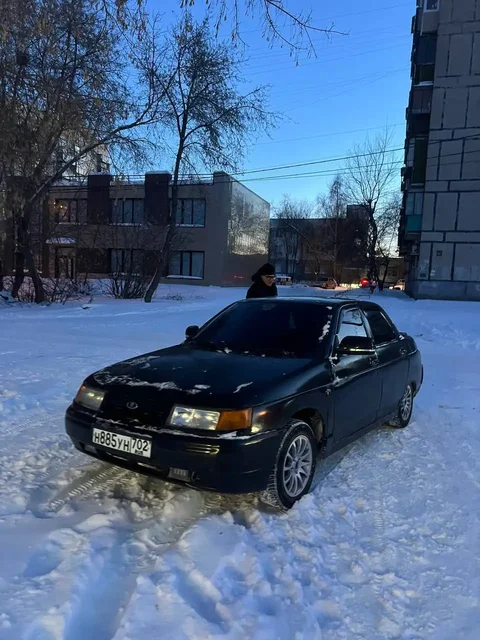 Продажа ВАЗ 2110 2004 года выпуска - Грузовики и автобусы в Магнитогорск