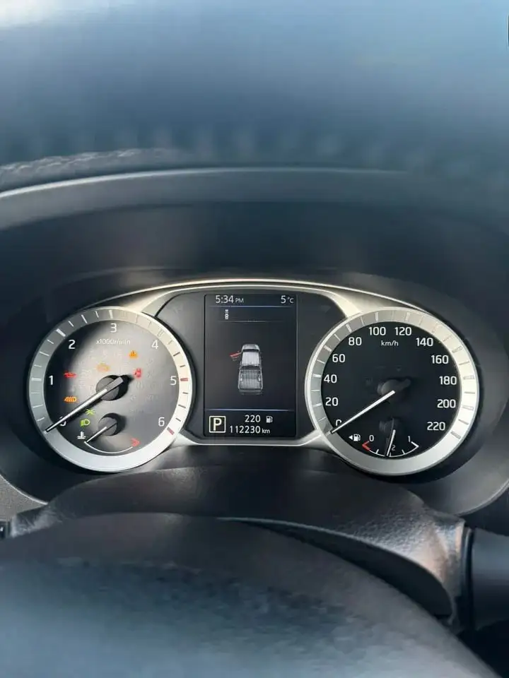 Продажа Nissan Navara 2021 года - Авто в Магнитогорск