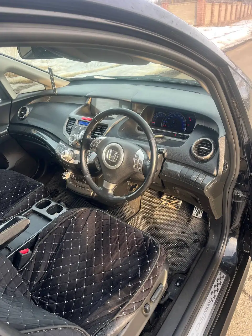 Продам Хонда Адисей казахстанский учет - Авто в Магнитогорск