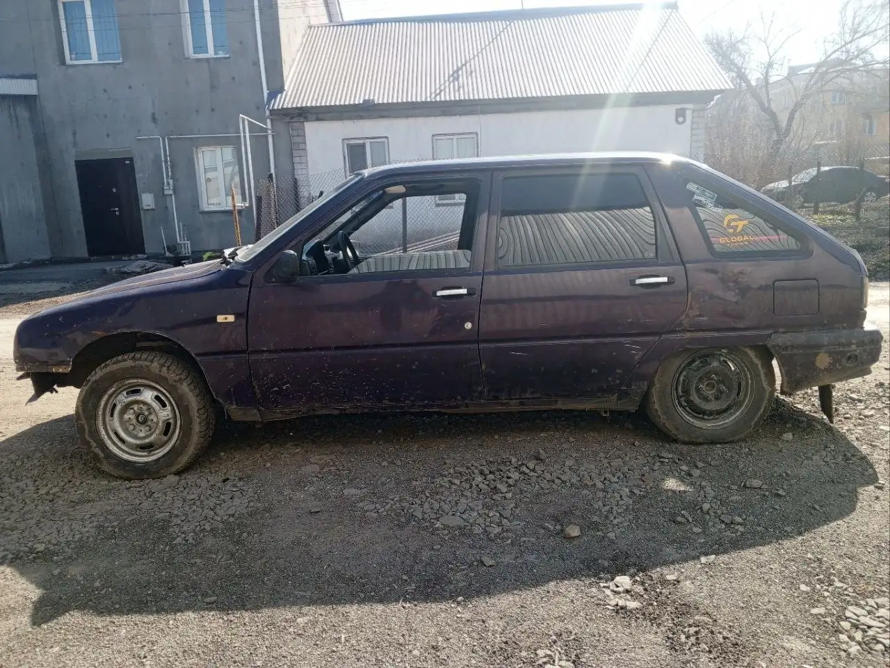 Продажа автомобиля Иж Ода 2004 года - Авто в Магнитогорск