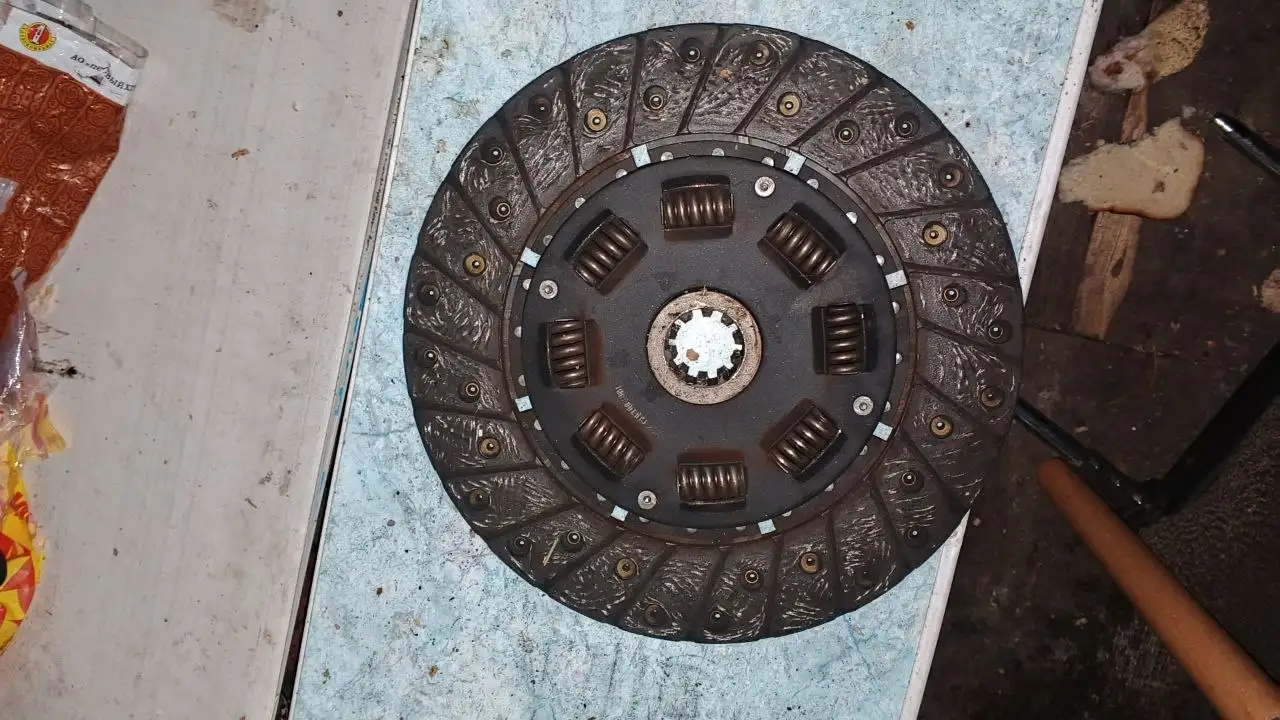 Продажа автозапчастей ВАЗ 2107, ГАЗ 31105, Крайслер - Автозапчасти (Запчасти) в Магнитогорск