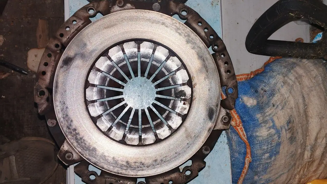 Продажа автозапчастей ВАЗ 2107, ГАЗ 31105, Крайслер - Автозапчасти (Запчасти) в Магнитогорск